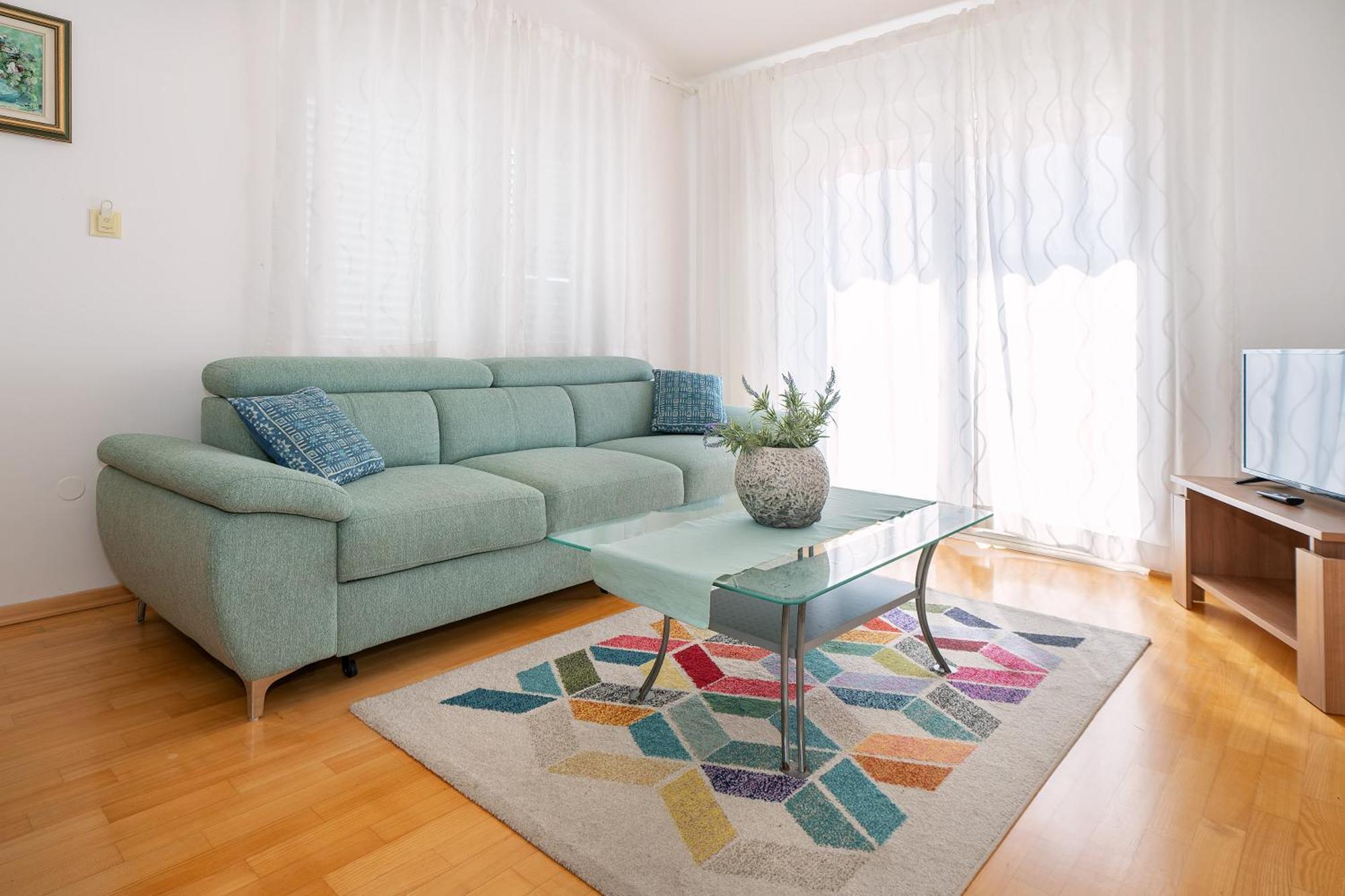 Apartments With Terrace Baska  Ruang foto